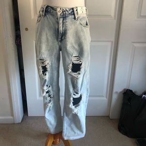 Hollister Mom Jeans Size 27 NWT